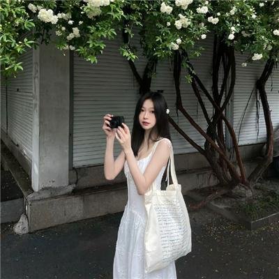 卿何薄命